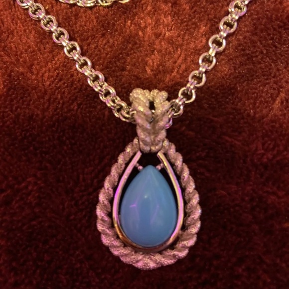 Avon Jewelry - VINTAGE AVON TURQUOISE TEARDROP NECKLACE 1972 SILVER CHAIN NEW IN BOX